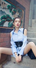 女生模特姚梦琪约会街拍写真日记，身材高挑，线条感修长