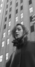 台湾女星侯佩岑最新《装偶像》杂志街拍写真图片