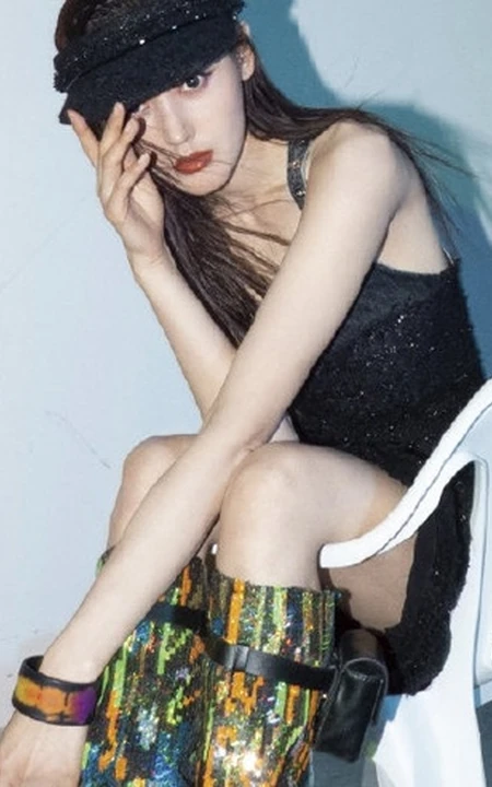 张天爱个性非主流复古港风写真图片