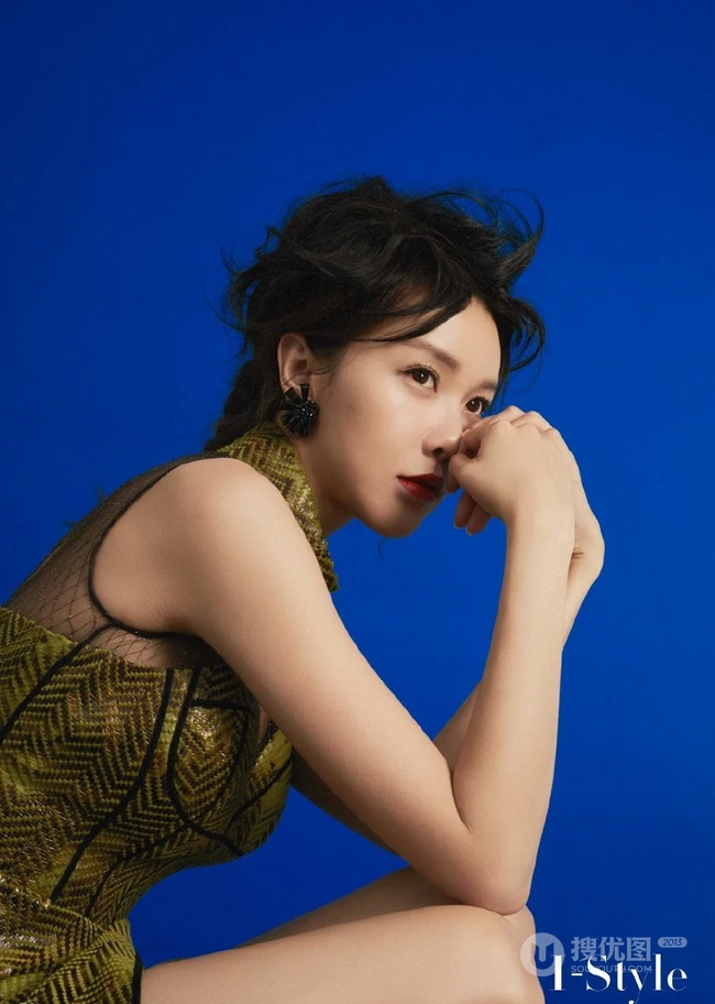 黄一琳气质短发造型搭配各类服饰等时尚Istyle杂志写真