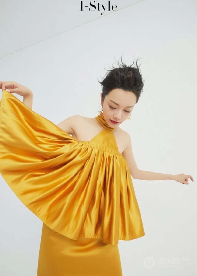 黄一琳气质短发造型搭配各类服饰等时尚Istyle杂志写真