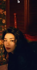 黄奕神秘慵懒光影与场景交错写真，尽显电影般的镜头魅力