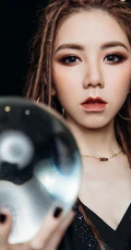 邓紫棋酷美脏辫造型最新写真，着不同服饰尽显个性潮流魅力