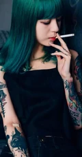 霸气狂拽的社会绿头发纹身美女等高清手机壁纸