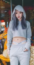 霸气狂拽的社会绿头发纹身美女等高清手机壁纸