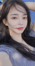 嘴唇很有特色的韩国女生金道妍气质自拍，写真，生活照图集