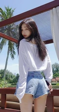 嘴唇很有特色的韩国女生金道妍气质自拍，写真，生活照图集