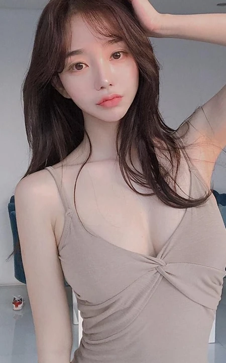 嘴唇很有特色的韩国女生金道妍气质自拍，写真，生活照图集
