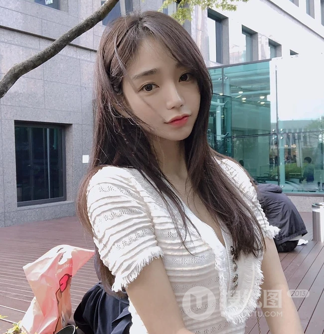 嘴唇很有特色的韩国女生金道妍气质自拍，写真，生活照图集