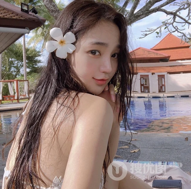 嘴唇很有特色的韩国女生金道妍气质自拍，写真，生活照图集
