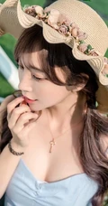 嘴唇很有特色的韩国女生金道妍气质自拍，写真，生活照图集