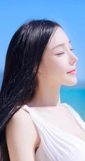 气质90后女生嫩模杨子芯甜美动人写真，生活照图集