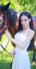 气质90后女生嫩模杨子芯甜美动人写真，生活照图集