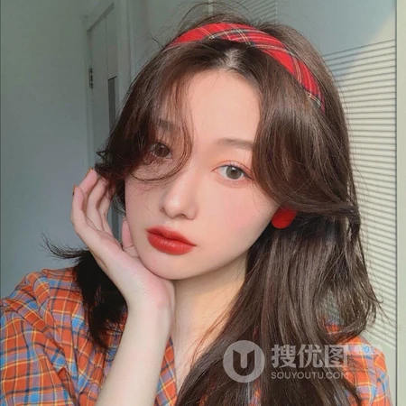 烟熏妆女生，酷酷的霸气女生微信头像图片