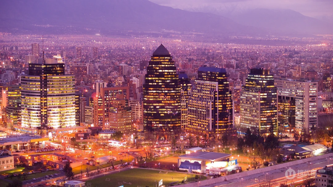 璀璨的城市夜景灯光，直升机上看城市的唯美壁纸图片