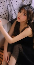 黑色翅膀的天使恶魔吗？彩妆女生暗黑风格纱裙写真图片