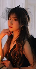 黑色翅膀的天使恶魔吗？彩妆女生暗黑风格纱裙写真图片