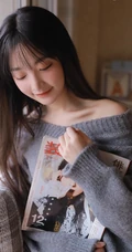 手里总是离不开各种小物件，清新苗条美丽女孩家里的一天