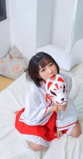 韩国女生姜仁卿气质日系狐狸猫和服，及面具魅惑室内写真图片