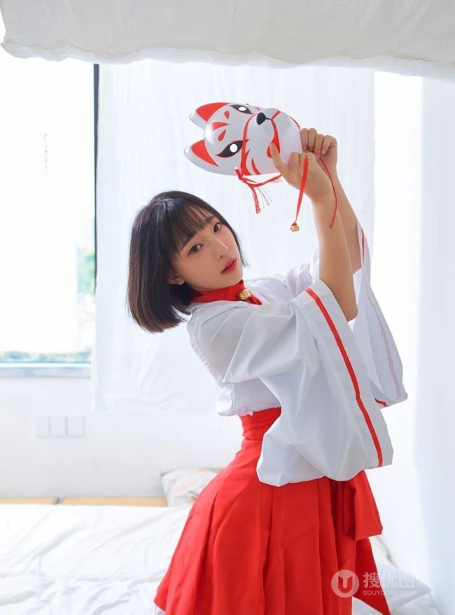 韩国女生姜仁卿气质日系狐狸猫和服，及面具魅惑室内写真图片