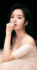 王晓晨气质粉色礼裙蓬蓬裙礼服优雅动人写真图片