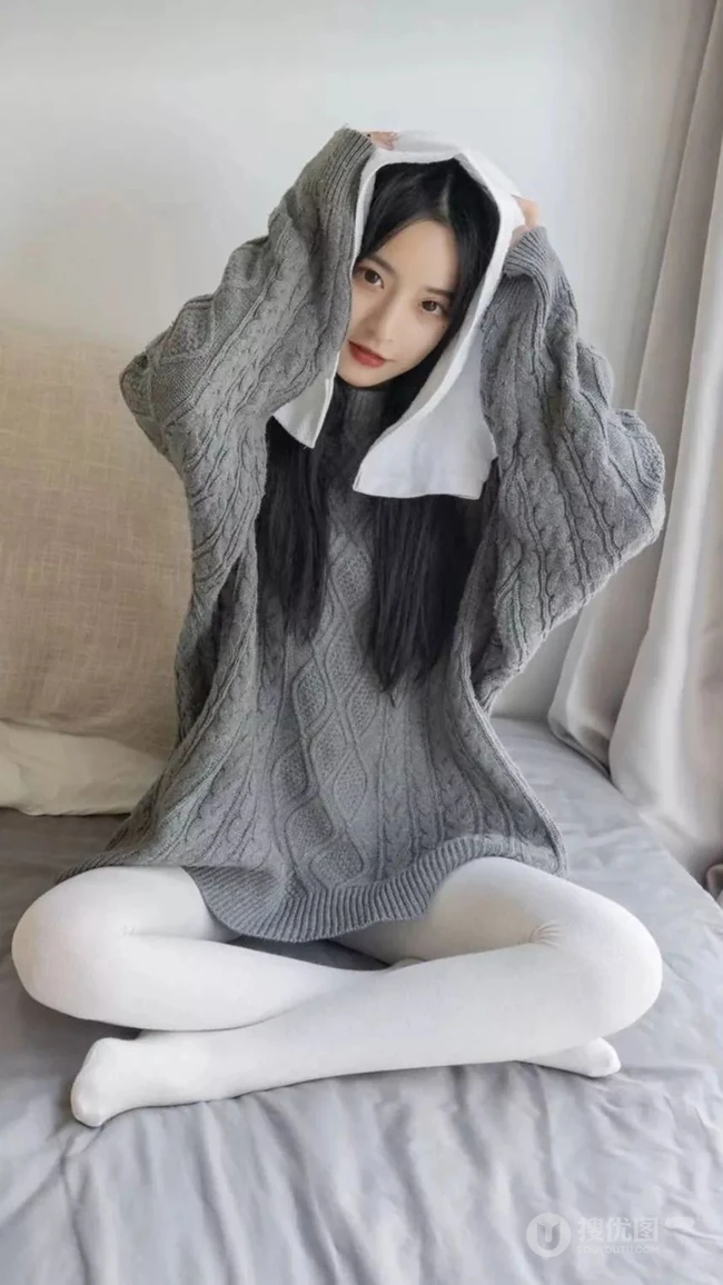 大长腿的性感美女iphonexsMax手机壁纸