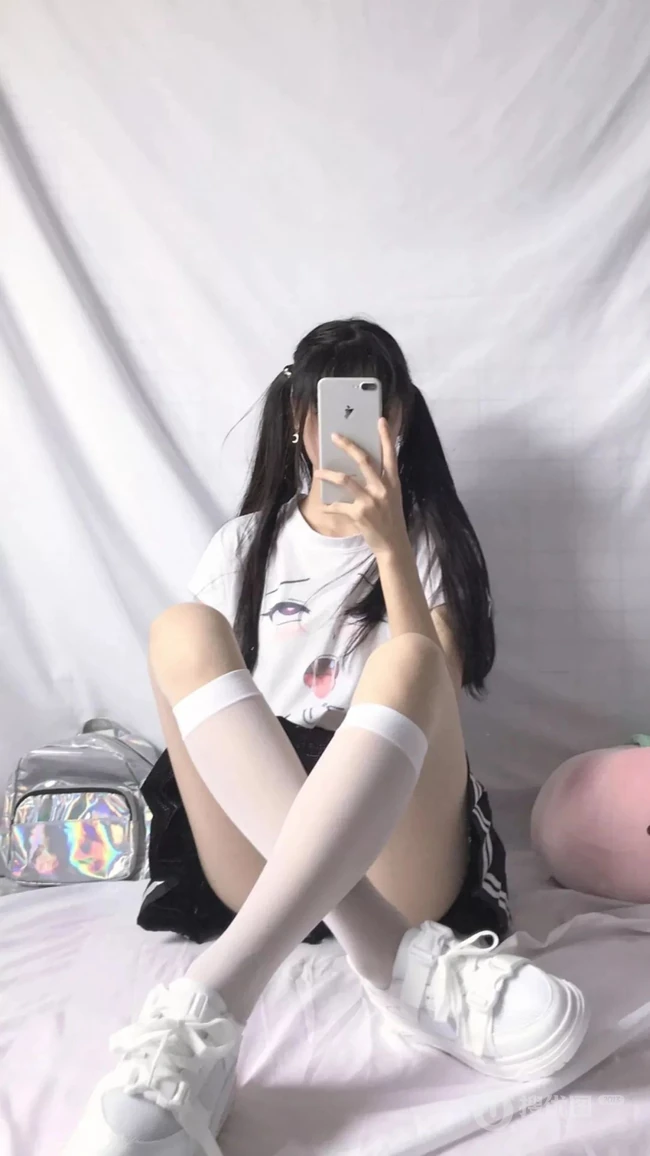 12月第二期可爱的美女私房写真手机壁纸