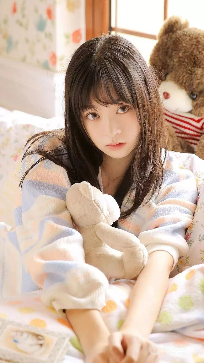 12月第二期可爱的美女私房写真手机壁纸