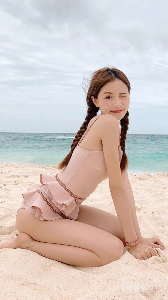 12月第二期可爱的美女私房写真手机壁纸