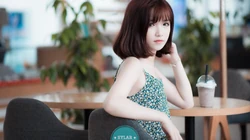 冬季爱喝咖啡的欧美女生街拍