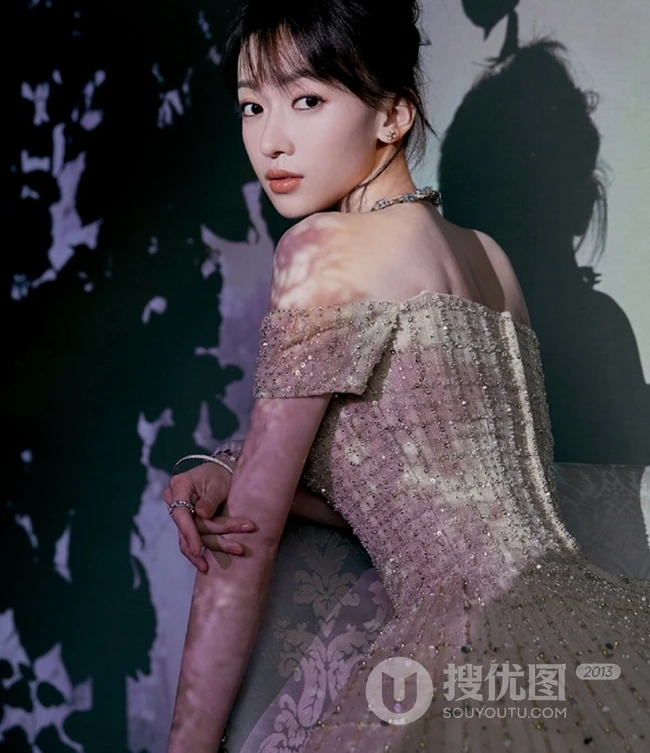 吴谨言亮闪礼裙连衣裙礼服气质时尚出镜写真图片