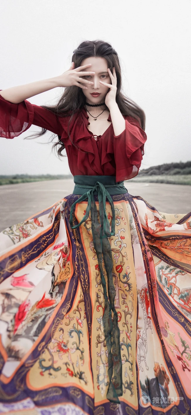 户外穿花摆裙的长发美女摄影手机壁纸