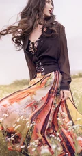 户外穿花摆裙的长发美女摄影手机壁纸