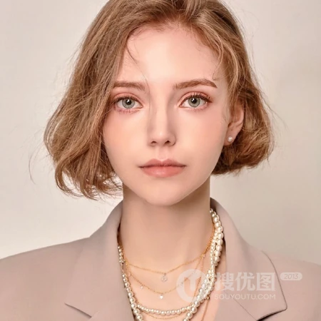 短卷发的欧女生头像图片
