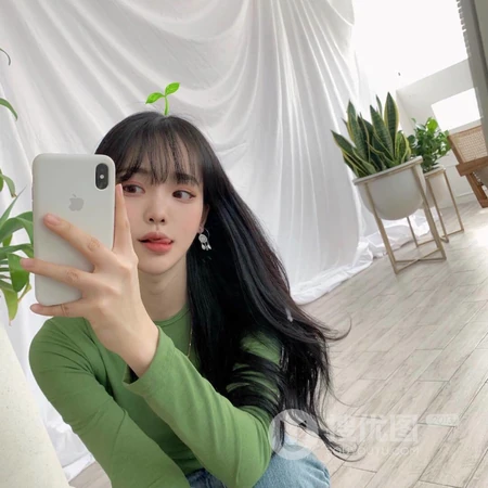 带兔耳朵的可爱少女，清纯的长发女生头像图片推荐