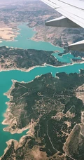 航拍靓丽的海上风景手机壁纸