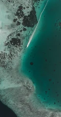 航拍靓丽的海上风景手机壁纸
