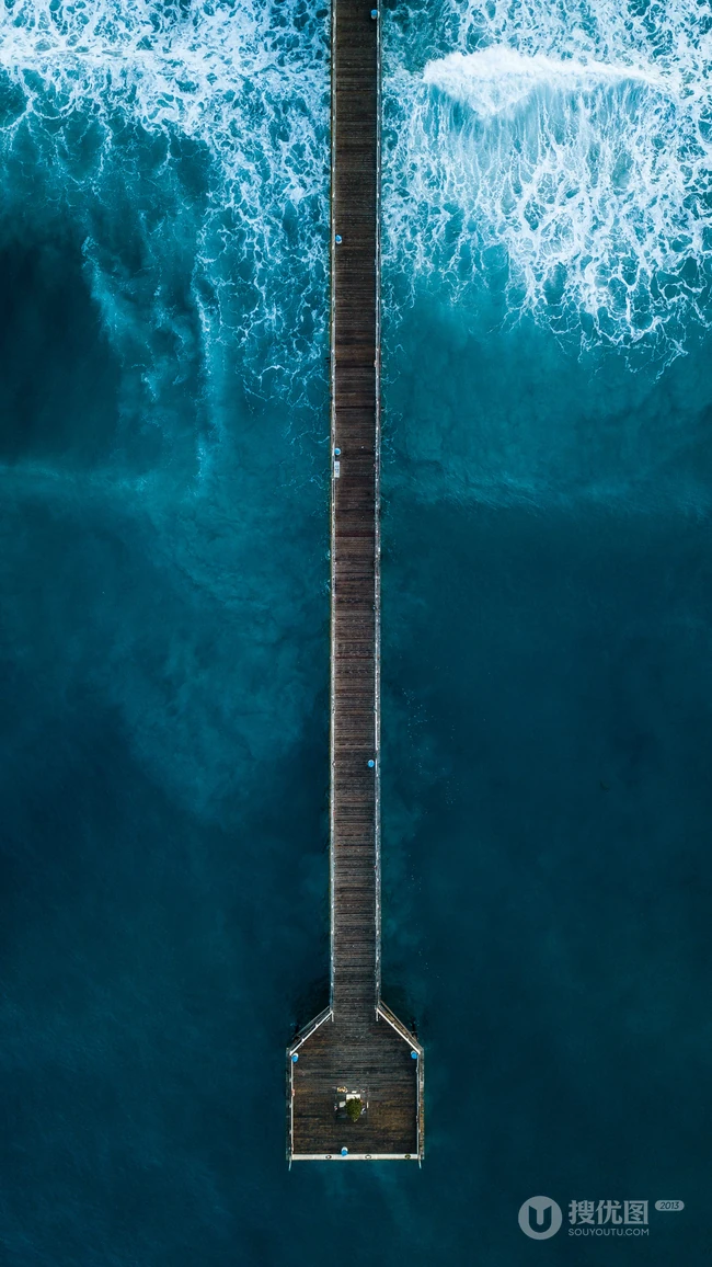 航拍靓丽的海上风景手机壁纸