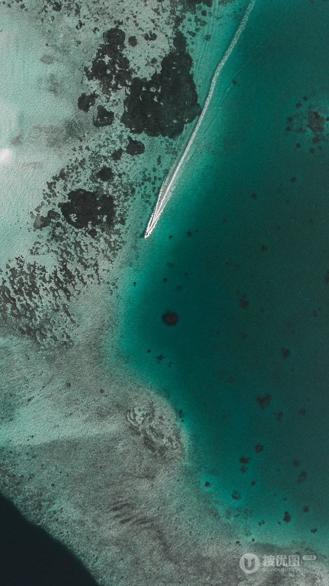 航拍靓丽的海上风景手机壁纸