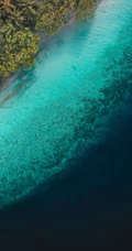 航拍靓丽的海上风景手机壁纸