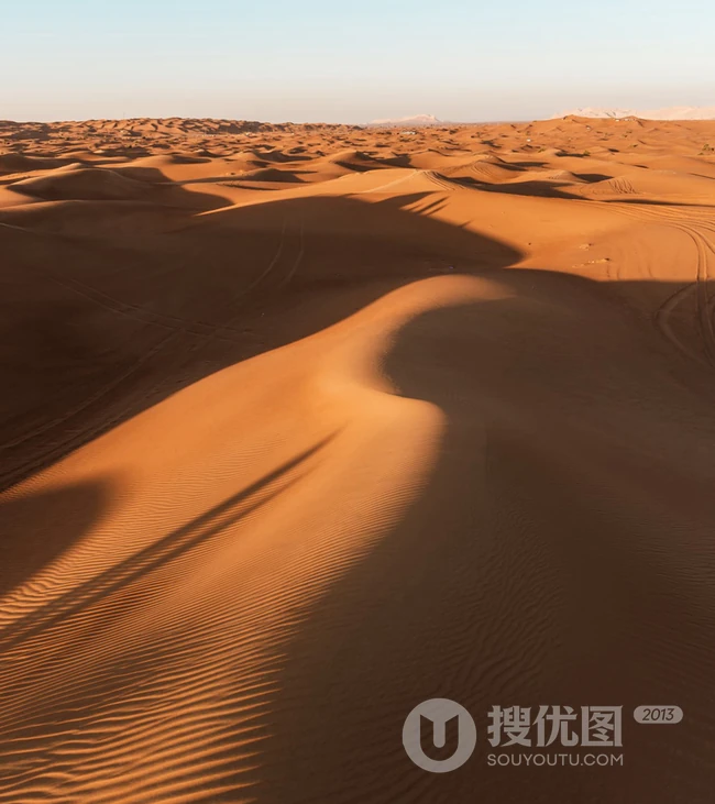 沙漠里的漫天黄沙高清手机壁纸图片