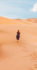 探索神秘的沙漠无人区，高清沙漠旅游手机壁纸图片