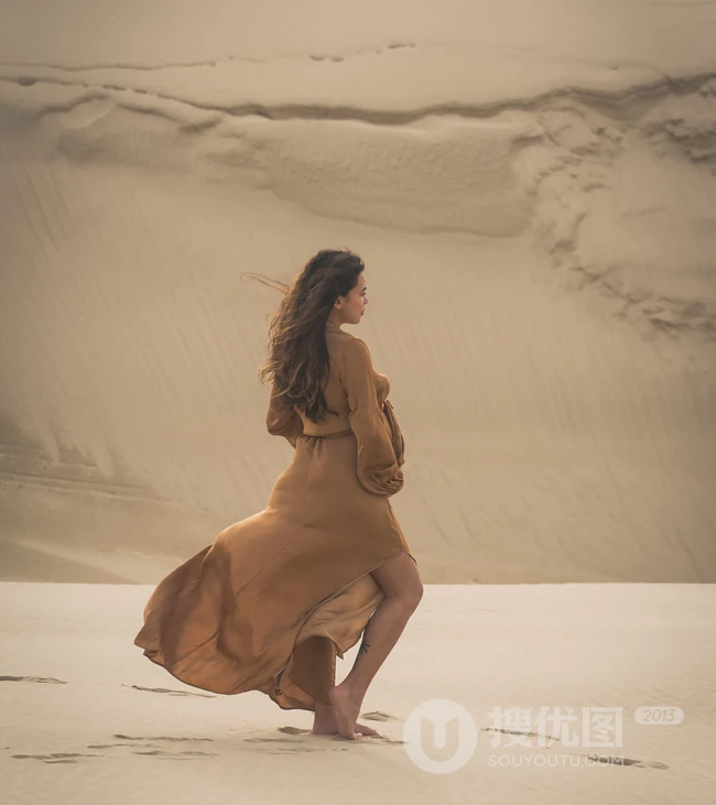 探索神秘的沙漠无人区，高清沙漠旅游手机壁纸图片