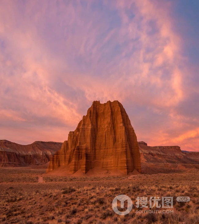 探索神秘的沙漠无人区，高清沙漠旅游手机壁纸图片