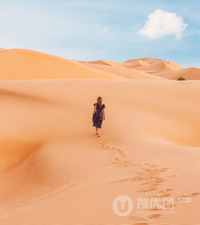 探索神秘的沙漠无人区，高清沙漠旅游手机壁纸图片