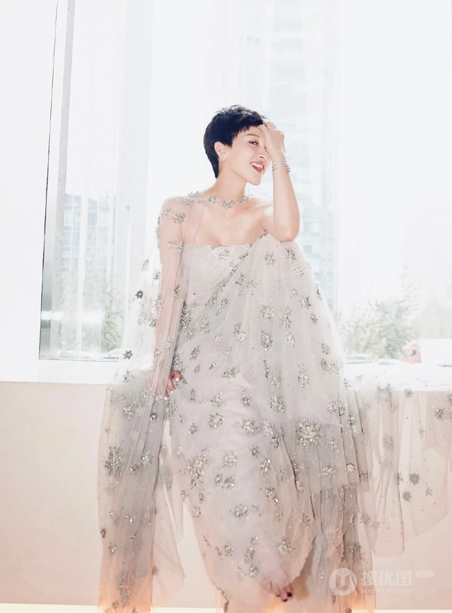 女演员练练明星慈善夜活动写真图片
