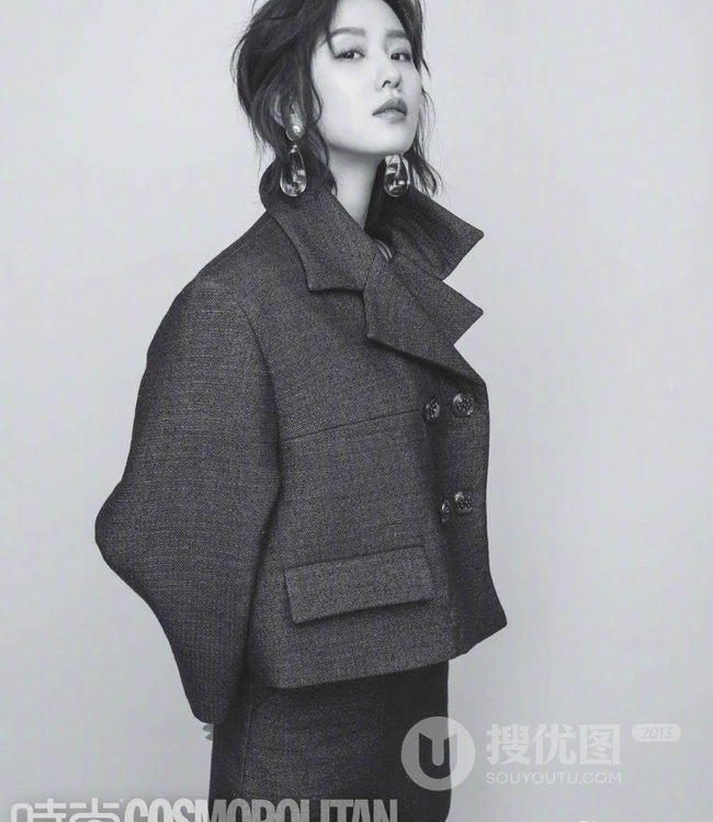 刘诗诗最新《时尚COSMO》杂志写真大片，容颜娇美略显清瘦