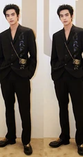 宋威龙化身魅力绅士，黑色西装着身帅气有型写真图片