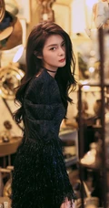 傅菁酷美时尚动人黑色连衣裙高清写真图片