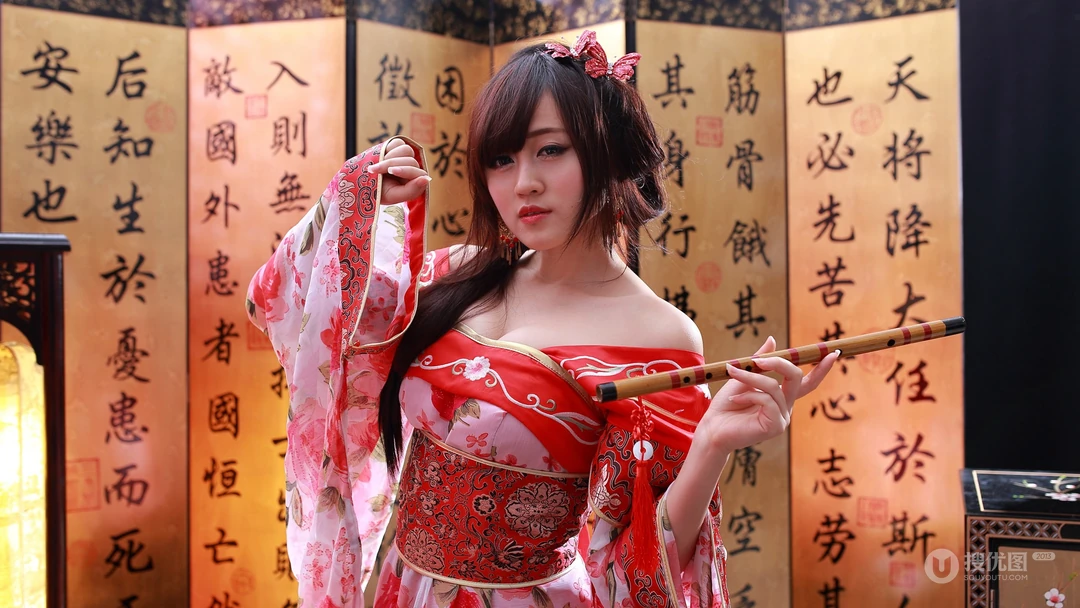 大红色调的古代卧房的汉服小姐姐2K壁纸